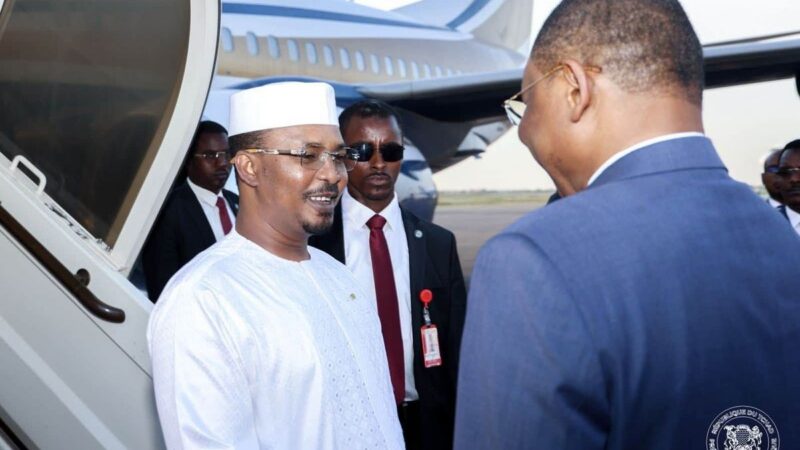 Retour historique du président du Tchad après sa mission aux émirats arabes unis
