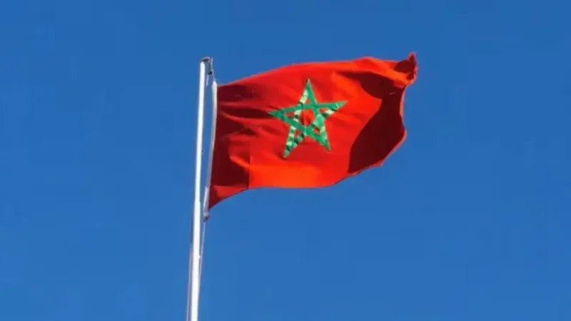 Profanation du drapeau marocain à aubervilliers : l&rsquo;ambassade porte plainte en France