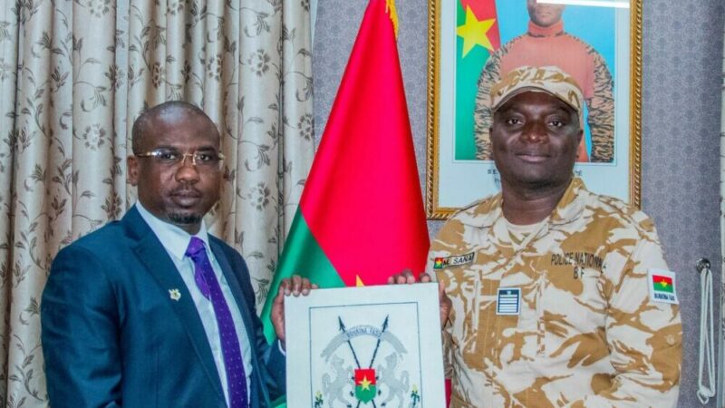 Tchad et Burkina Faso unissent leurs forces face au terrorisme au Sahel