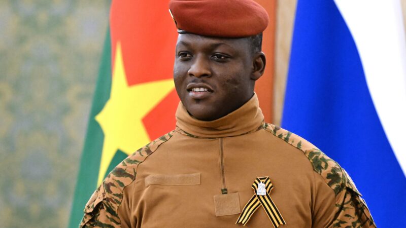 L’esclavage arabe et l’islam radical : le président burkinabè Ibrahim Traoré déchaîne les passions