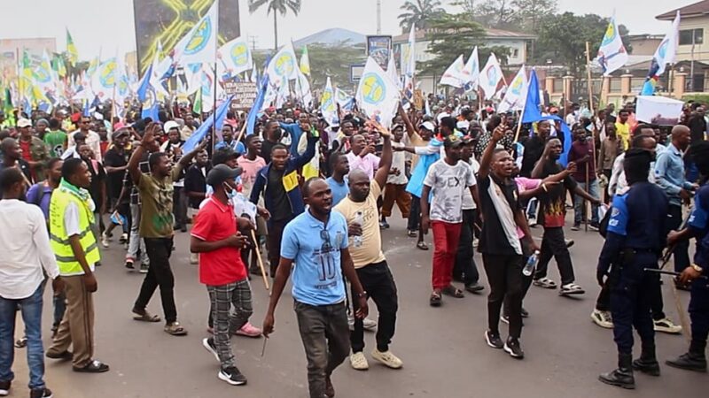 RDC : HRW dénonce l&rsquo;usage de la force lors des manifestations du 12 juin