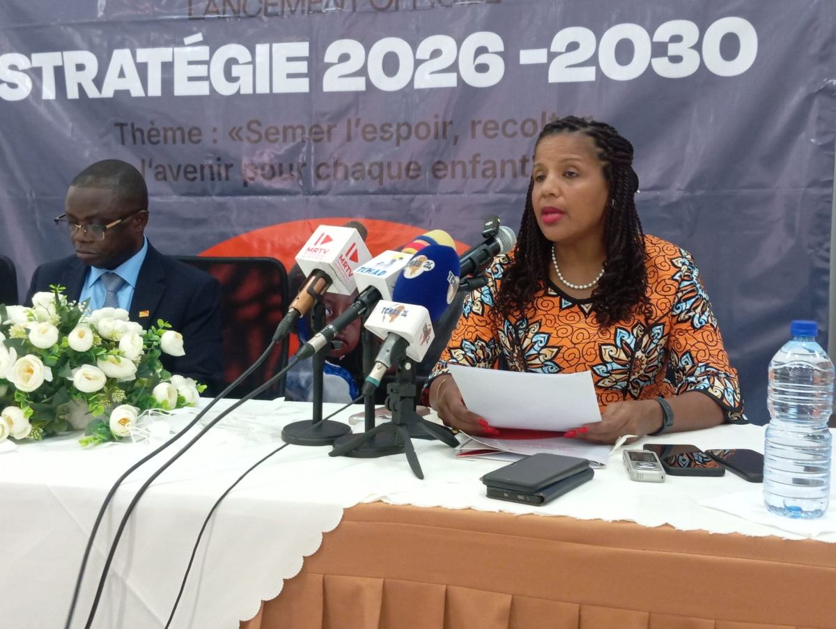 Une enfant tchadienne sourit, symbole de l'ambition de World Vision pour 2030