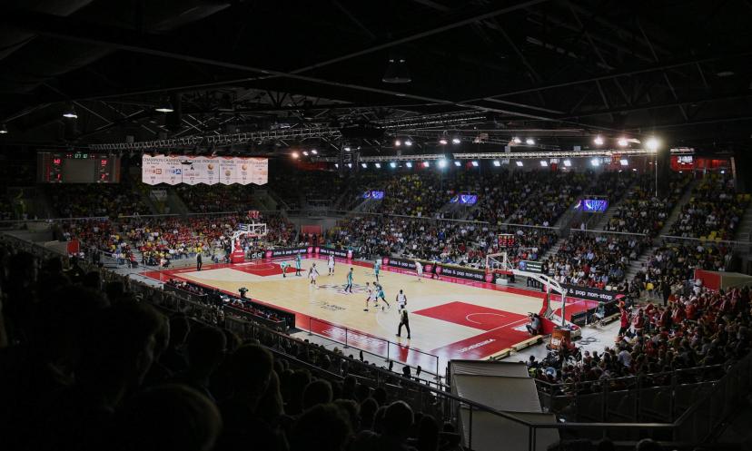Le stade de Strasbourg en effervescence avant un match