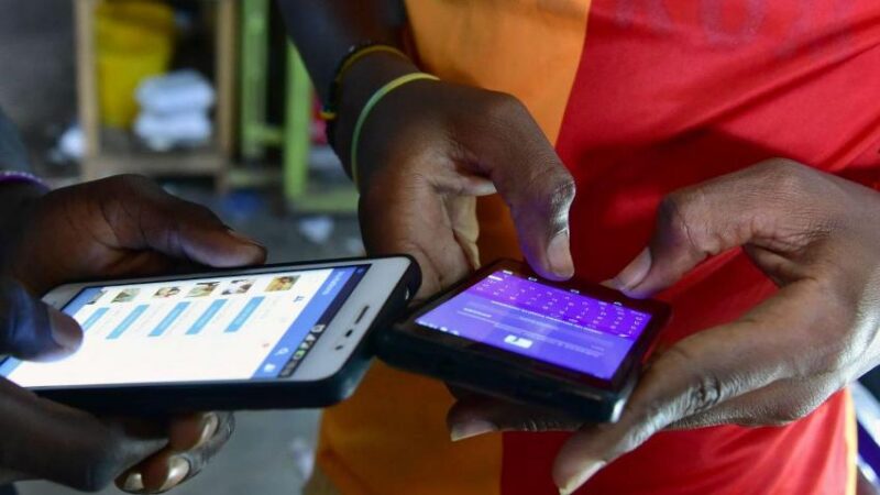 Gabon : le débat public à l&rsquo;épreuve des réseaux sociaux avant l&rsquo;indépendance