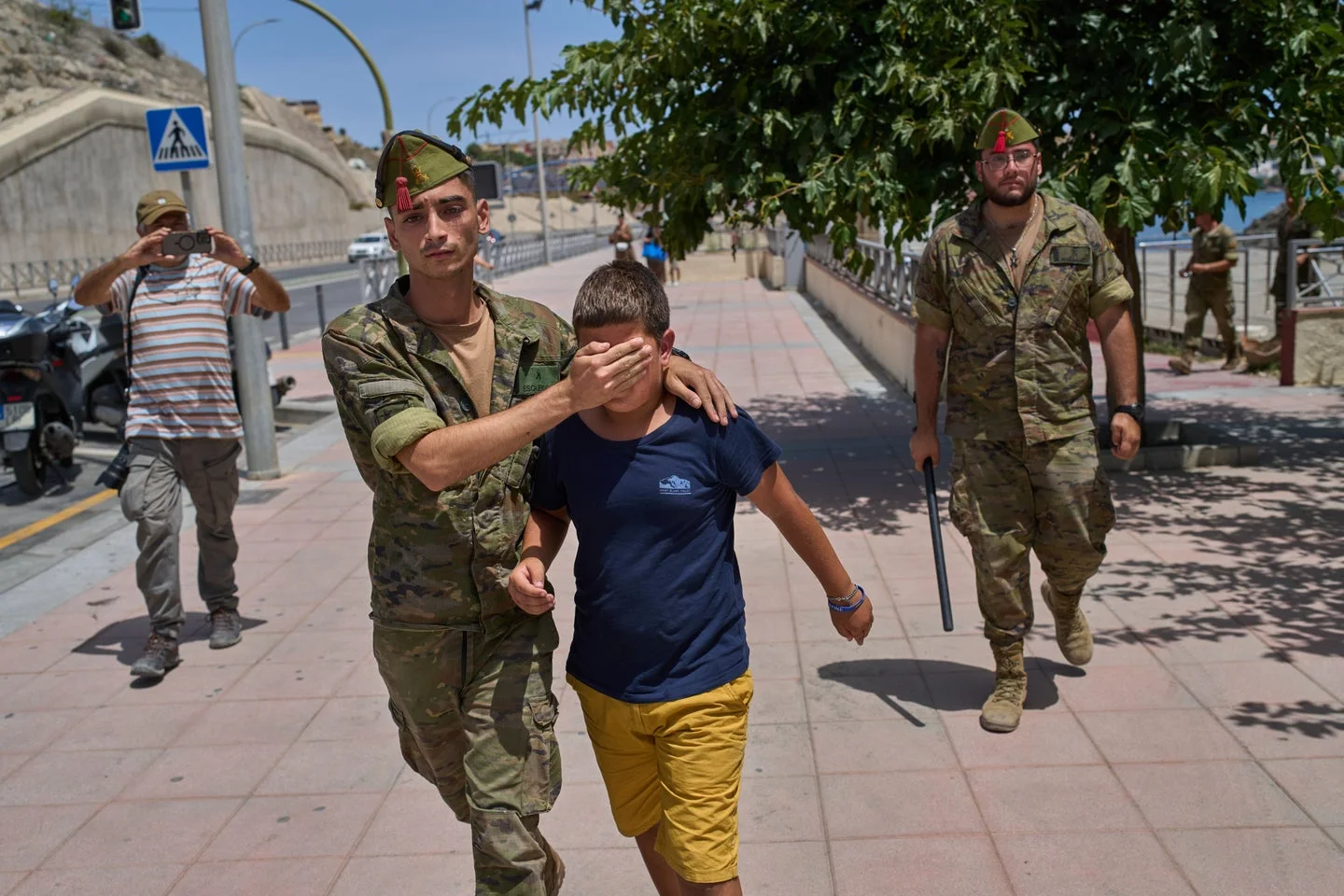 Mineurs marocains à Ceuta : retour au pays en suspens malgré les appels de Rabat