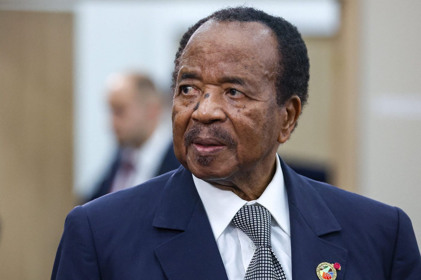 Paul Biya de retour au Cameroun : une absence prolongée qui relance les interrogations