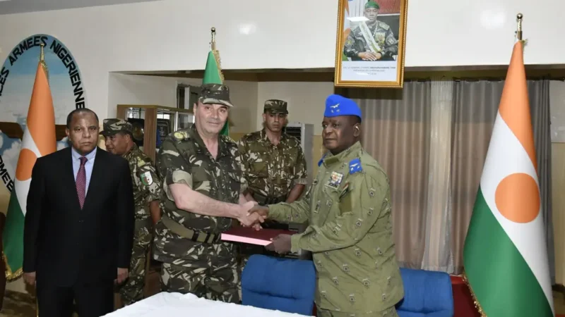 Quatre hélicoptères militaires livrés à Niamey par l&rsquo;Algérie