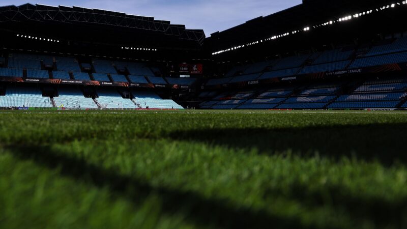 Pelouse de Balaidos envahie : le match d&rsquo;ouverture du Celta Vigo en péril