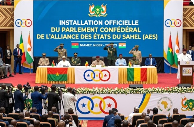 Parlement de l&rsquo;AES : une copie institutionnelle sans légitimité populaire ?