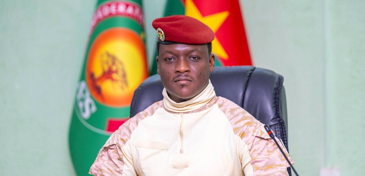 Burkina Faso : des journalistes formés au patriotisme militaire, une initiative controversée