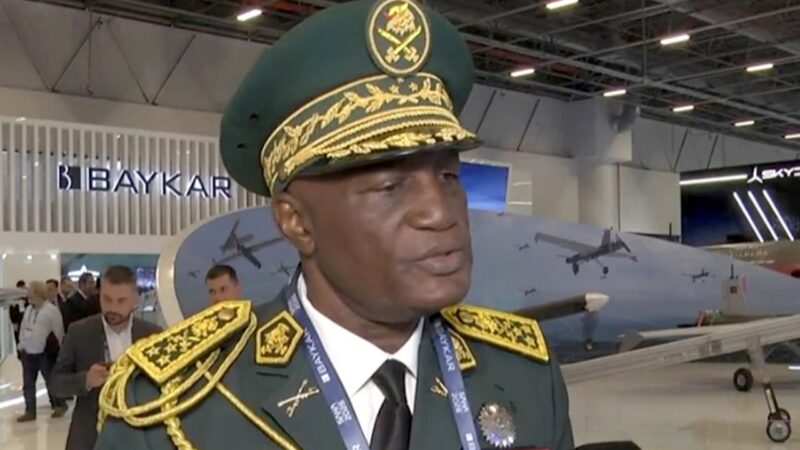Hippolyte Ebaka, l’homme qui dirige vraiment l’armée camerounaise