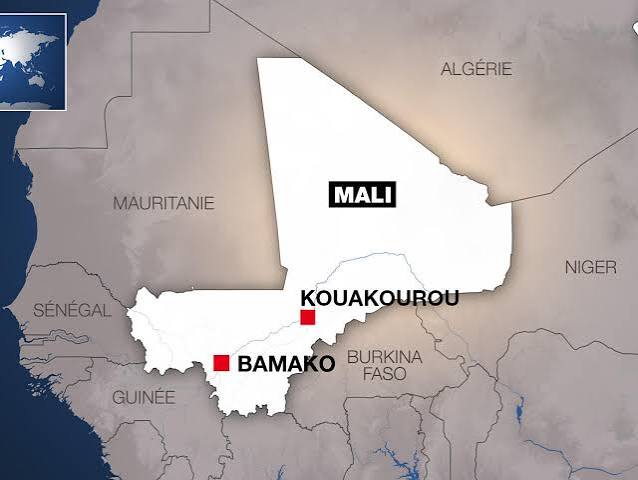 L&rsquo;exode de Kouakourou : des milliers de Maliens face à l&rsquo;incertitude