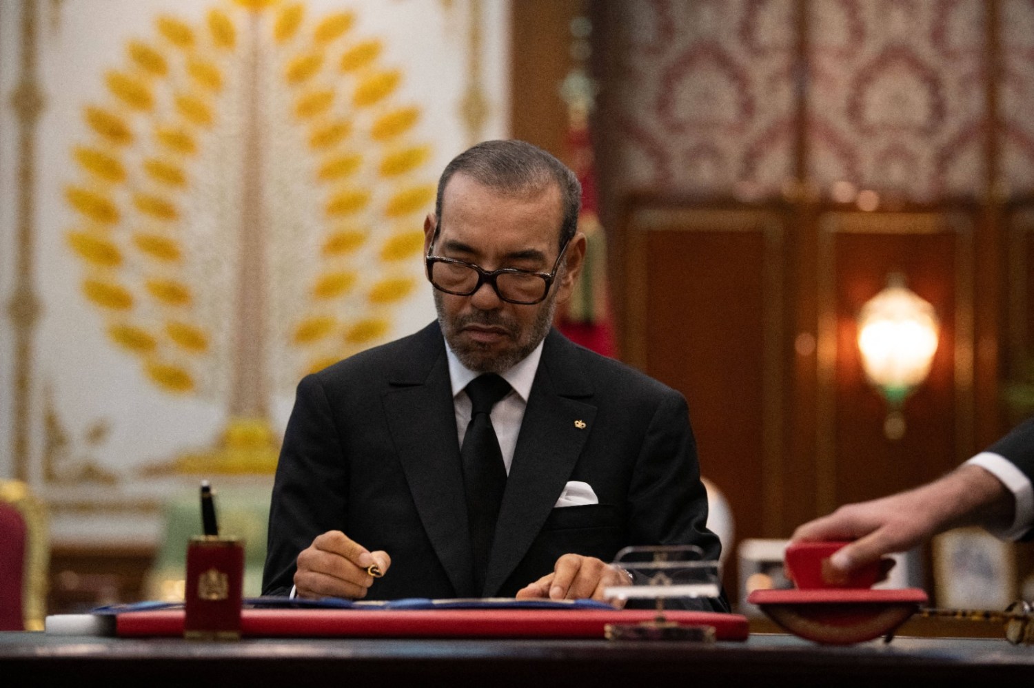 Le roi Mohammed VI honore donald trump d&rsquo;un geste symbolique fort