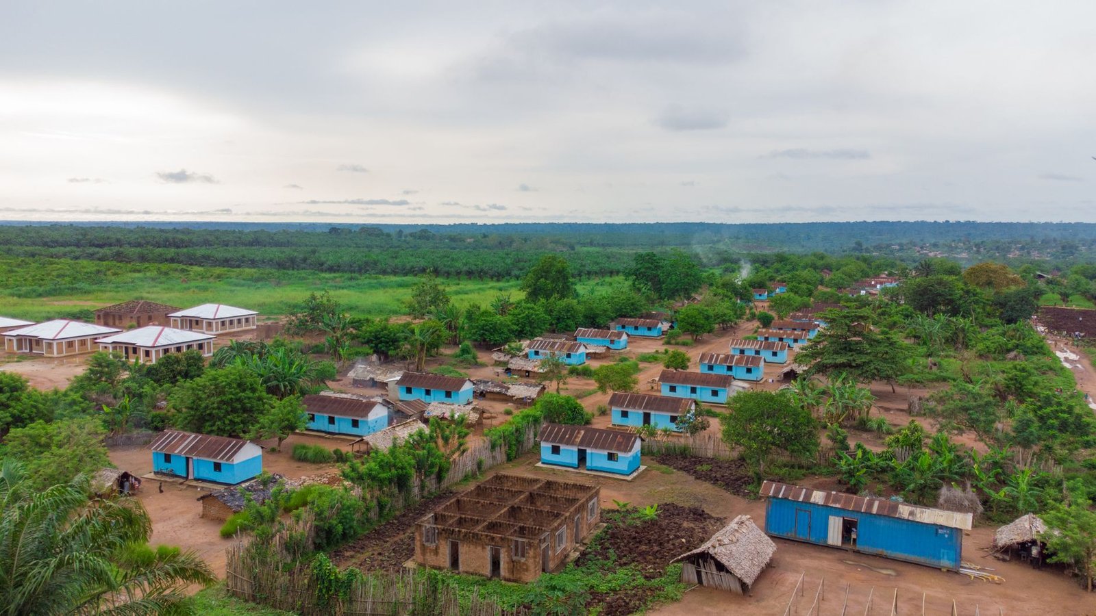 Violences des adf en ituri : 13 civils tués et un village ravagé