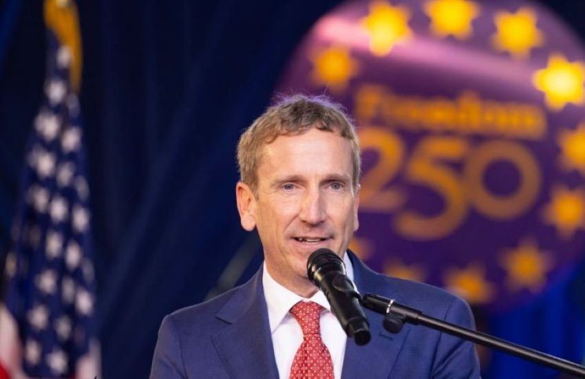 Keith Heffern, diplomate américain