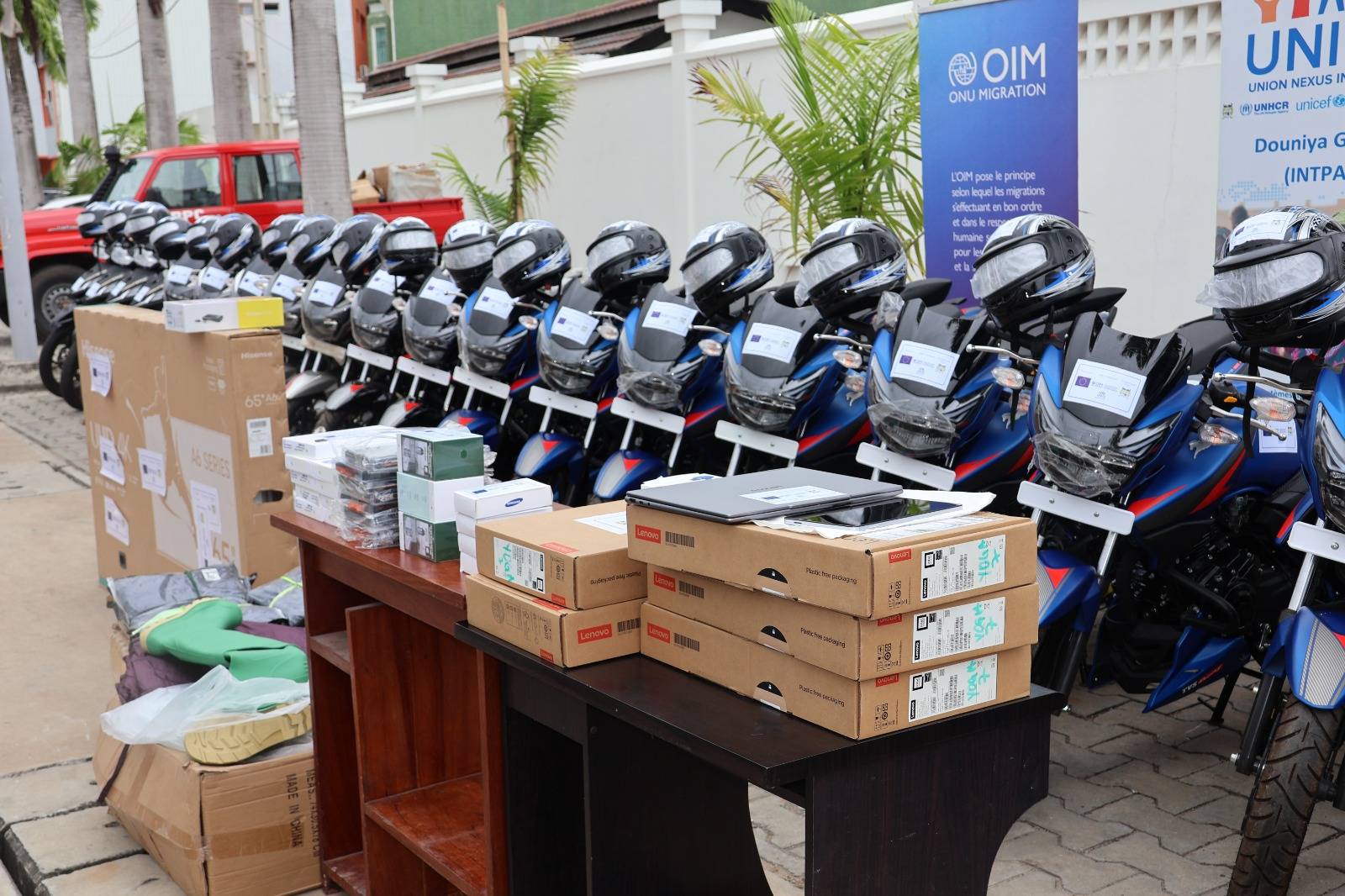 Cérémonie de remise des équipements à l'ABPC au Bénin