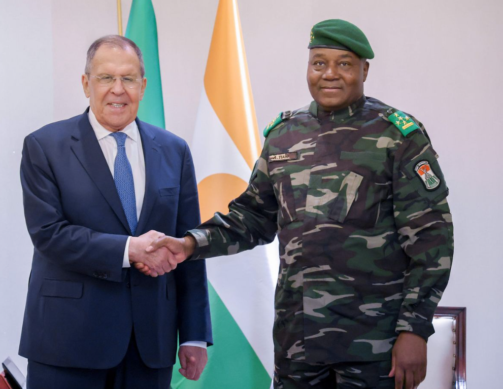 Niger : à Niamey, la rue s&rsquo;en prend au ravitaillement des Russes d&rsquo;Africa Corps
