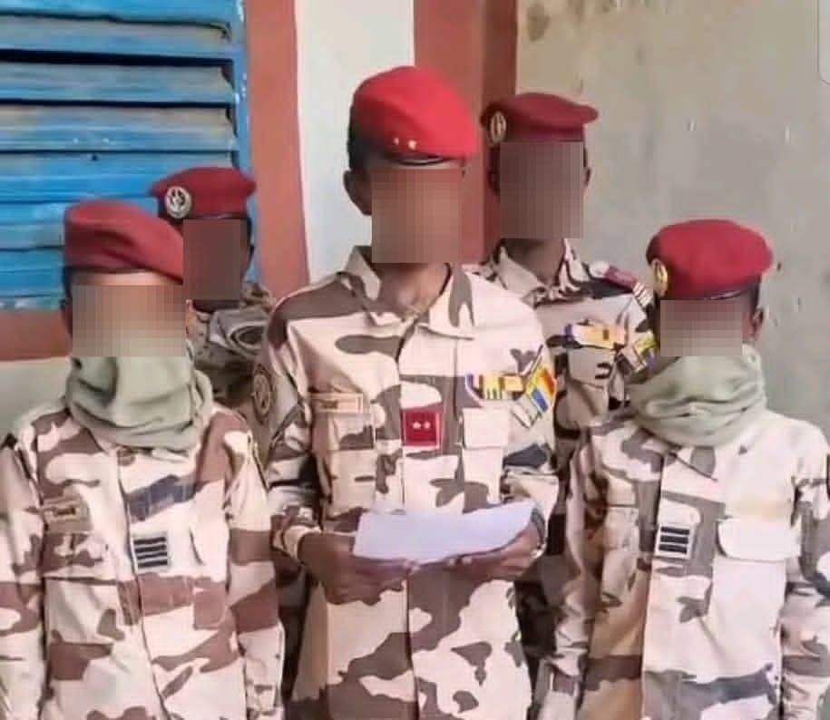 Tchad : cinq mineurs en uniforme militaire devant le parquet de N&rsquo;Djamena, l&rsquo;enquête vise des commanditaires adultes